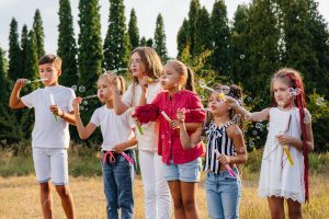actividades para niños en inglés en Valencia -burbujas