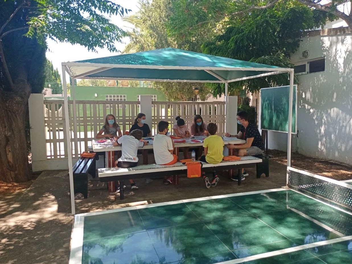 Campamentos de verano para adolescentes en Valencia -clases
