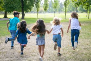 excursiones para colegios de la provincia de valencia - niños corriendo