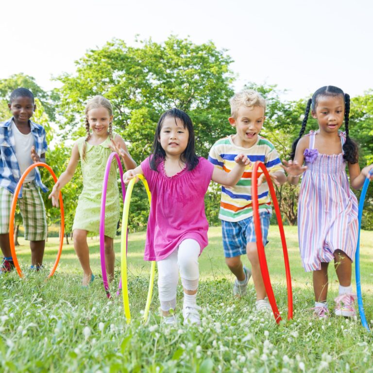excursiones escolares en Valencia – niños jugando excursiones escolares en Valencia - niños jugando