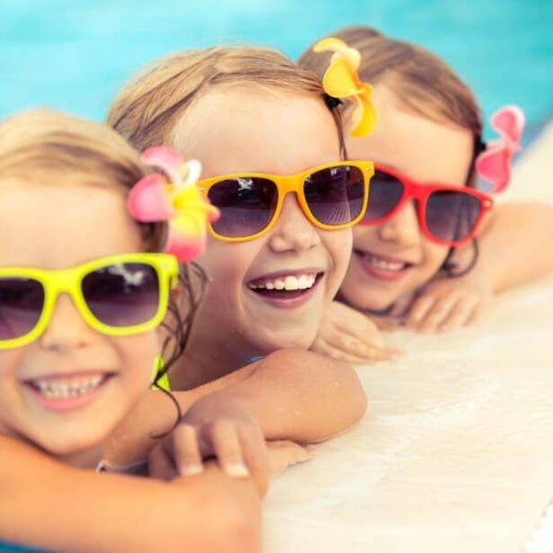 Campamentos de inglés cerca de Gilet – piscina Campamentos de inglés cerca de Gilet - piscina