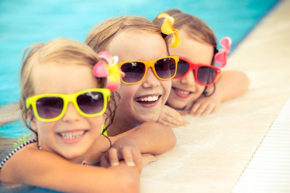 Campamentos de inglés cerca de Gilet - piscina