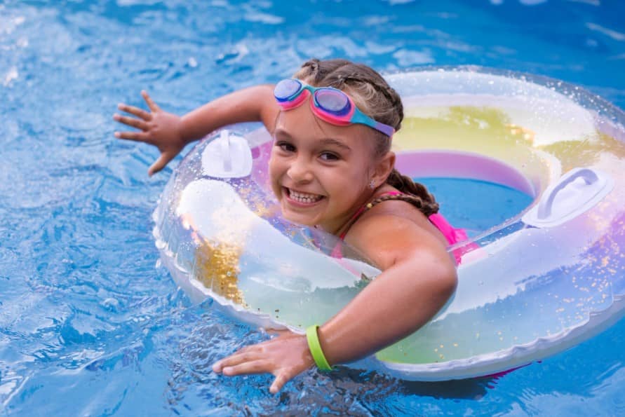 Campamentos de inglés en Valencia - Piscina