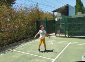 Actividades de inglés para niños en Valencia - Raqueta